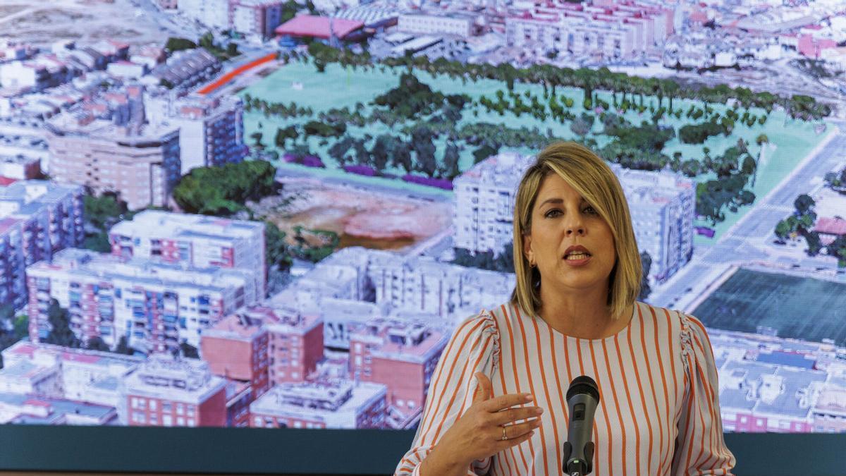 La alcaldesa, Noelia Arroyo, este viernes en una rueda de prensa