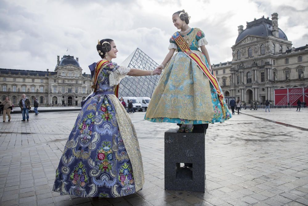 La galería más completa de un viaje histórico en la fiesta, con las falleras mayores en la ciudad más especial del mundo