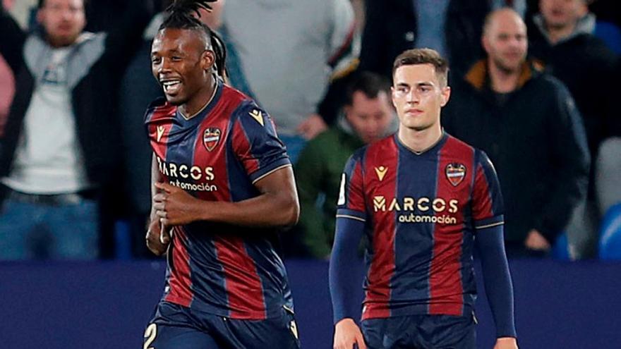 Resumen, goles y highlights del Levante 3 - 1 Granada de la jornada 23 de LaLiga Smartbank