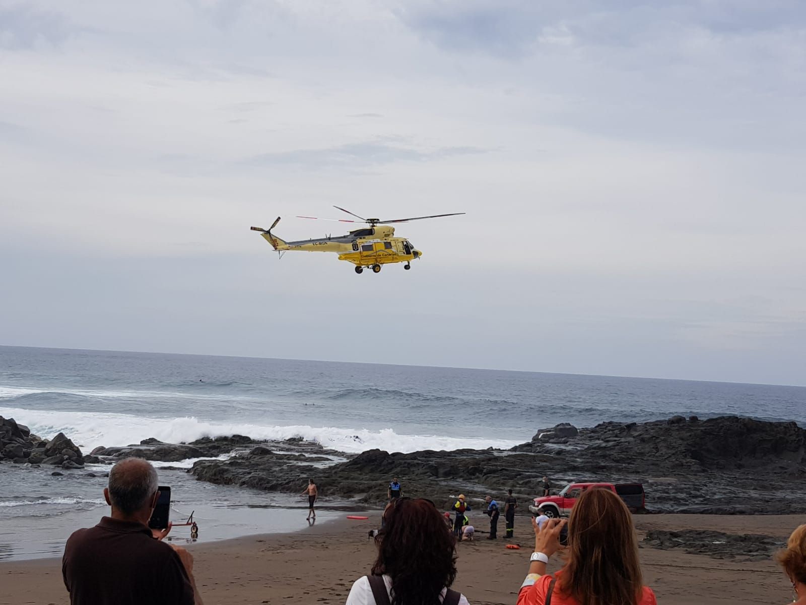 Rescate de una bañista en El Puertillo