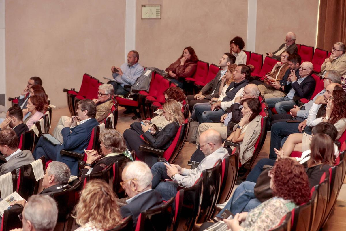Parte del público asistente al foro.