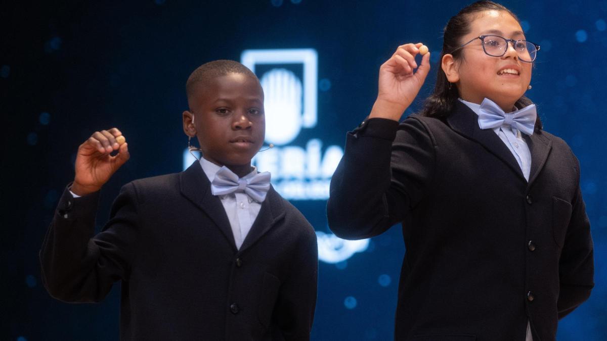 Niños de San Ildefonso en el Sorteo de la Lotería de Navidad