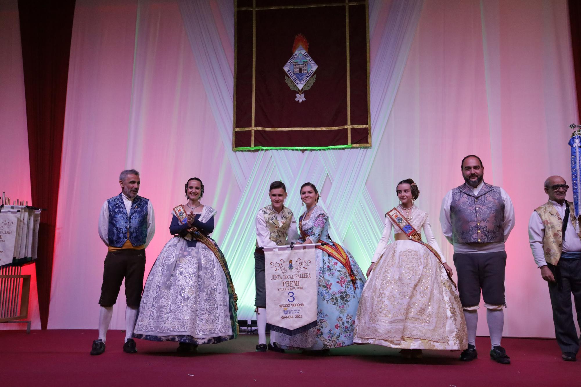 Todas las fotos de la entrega de premios falleros de Gandia