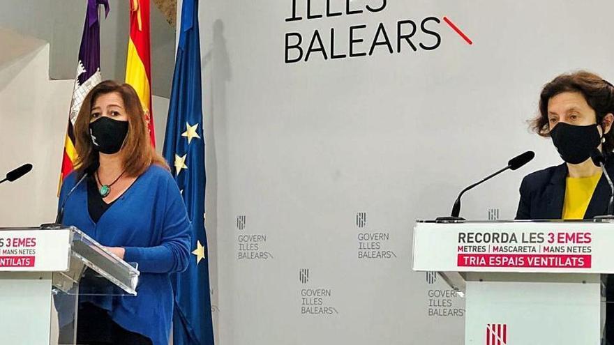 Francina Armengol anuncia en la rueda de prensa el pase a nivel 2 de Formentera.