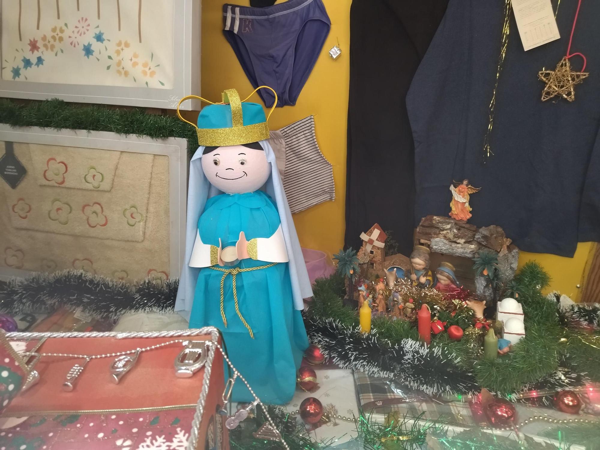 La artesanal Navidad en la tienda más antigua de Xàbia