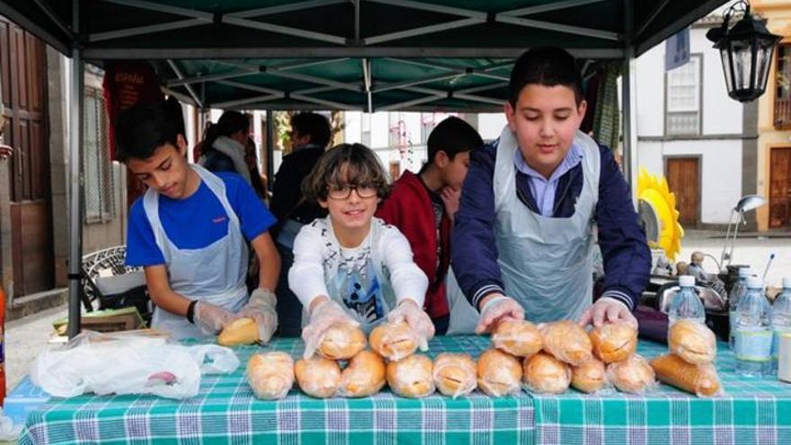 Rastrillo &quot; Viaje de Fin de Curso&quot; de los alumnos del CEIP Miraflor