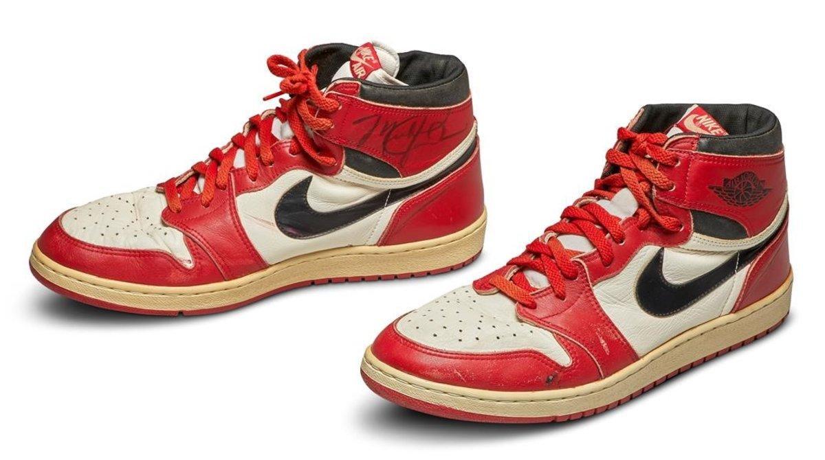 undefined53357443 a pair of 1985 nike air jordan 1s  made for and worn by u s 200511170615