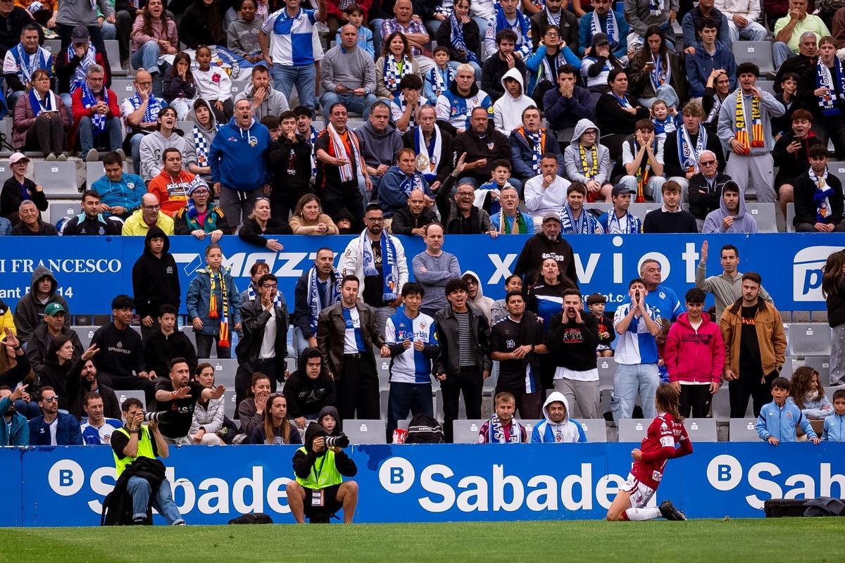 Pedro Benito celebra su gol