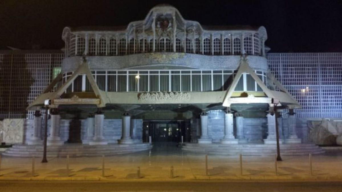 La Asamblea Regional ya apagó anoche las luces y seguirá así hasta nueva orden. | ASAMBLEA REGIONAL