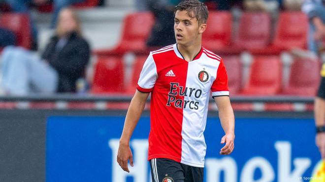 Mike Kleijn (Feyenoord) - Mediocentro, 17 años