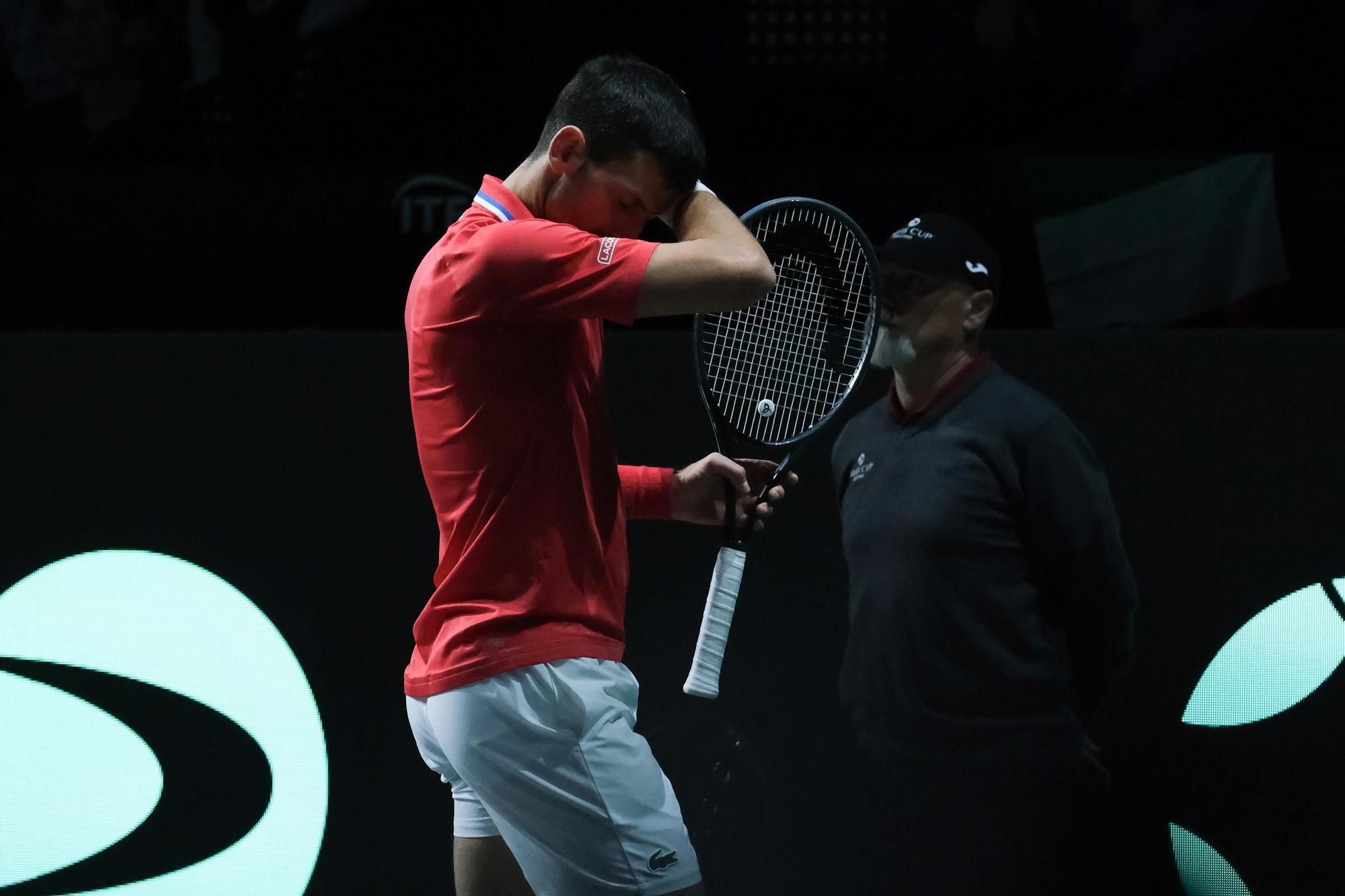 El partido de Sinner y Djokovic de la segunda semifinal de la Copa Davis entre Italia y Serbia en el Carpena