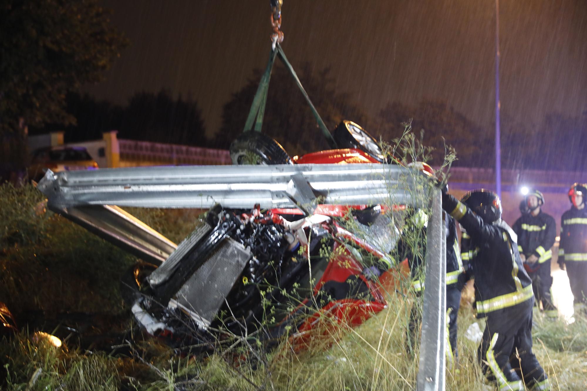 Espectacular accidente en la entrada de Gijón