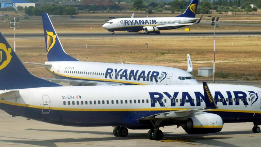 Avions de la companyia Ryanair.