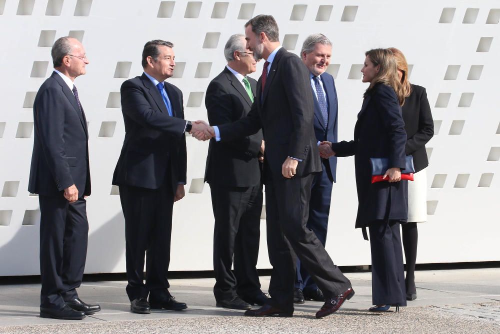 Los Reyes de España presiden la entrega de las distinciones que otorga el Ministerio de Cultura, correspondientes a 2016. José Coronado, Ricardo Darín, El Julio, Pedro Subijana o el Orfeón Donostiarra, entre los premiados.