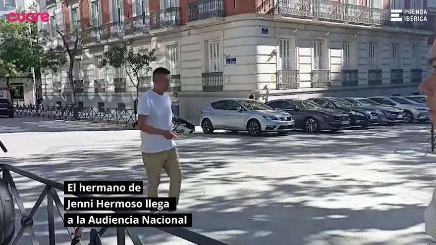 El hermano de Jenni Hermoso llega a la Audiencia Nacional para declarar como testigo por el beso de Rubiales