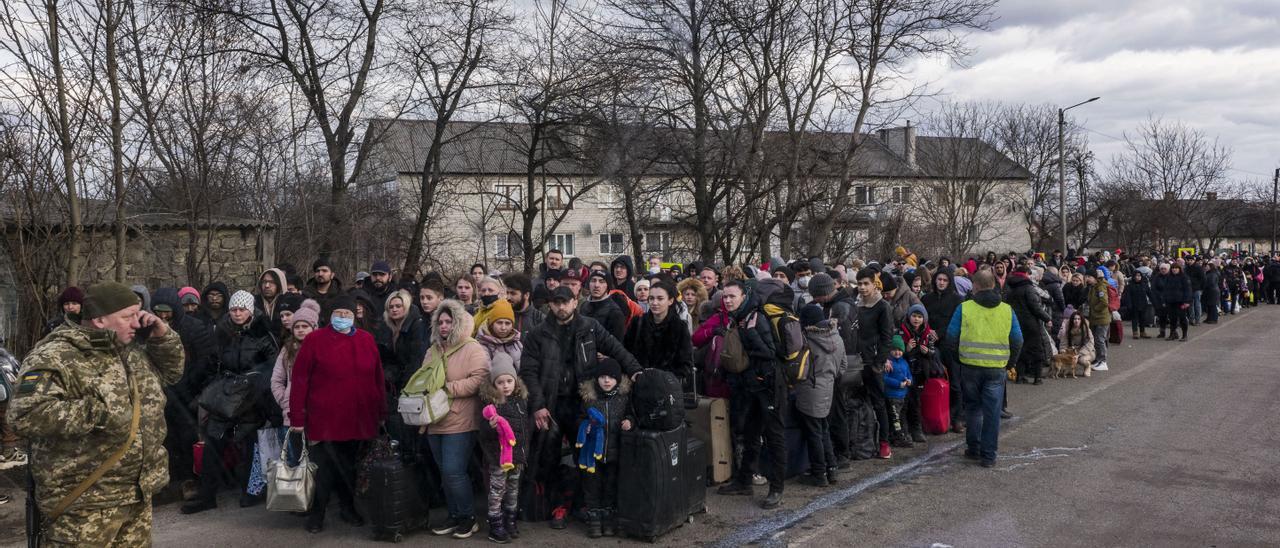 Refugiados intentando salir de Ucrania