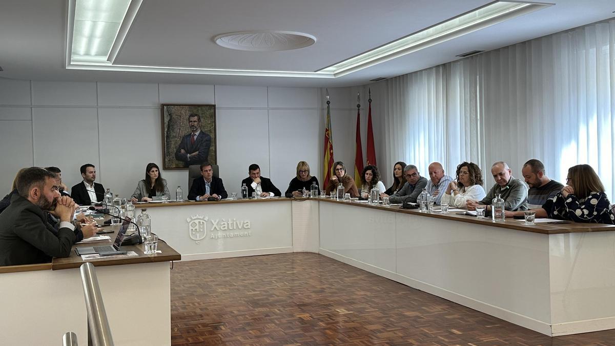 Una imagen del pleno municipal del jueves en Xàtiva.