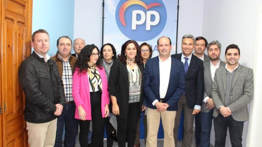 El PP de Lucena presenta su lista a la municipales, encabezada por Francisco Huertas