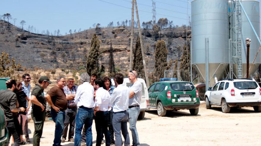 Imatge de la visita del Govern a la granja