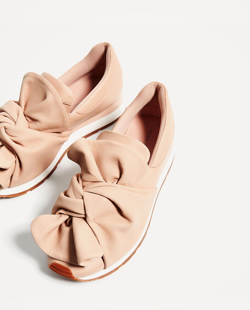 Sneakers: Zapatillas rosas de Zara