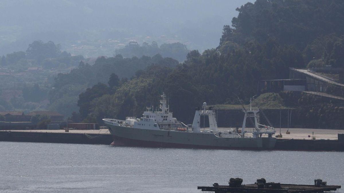 Vista de la explanada de DFG donde se almacenarán contenedores desde el margen norte de la ría de Vigo.