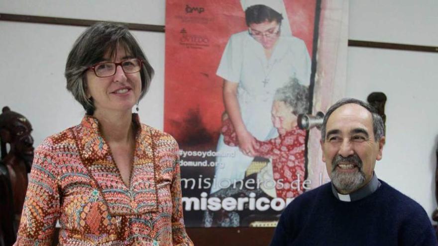 Teresa Monzón y Damián Bruyel, ayer, en la oficina de Misiones.