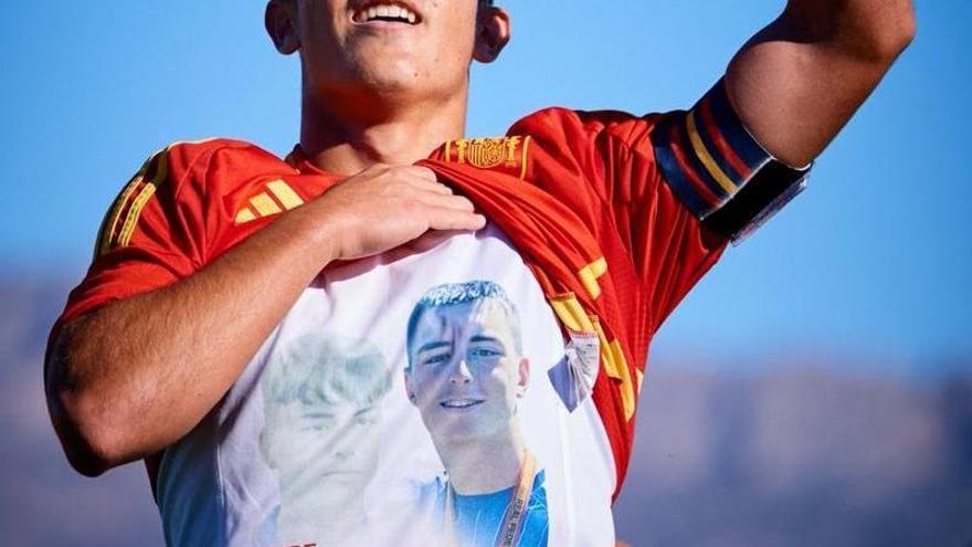 El aragonés Gorka Buil dedica un gol con España sub-16 a Jorge Casado, cadete del Real Zaragoza fallecido: &quot;siempre estarás con nosotros&quot;