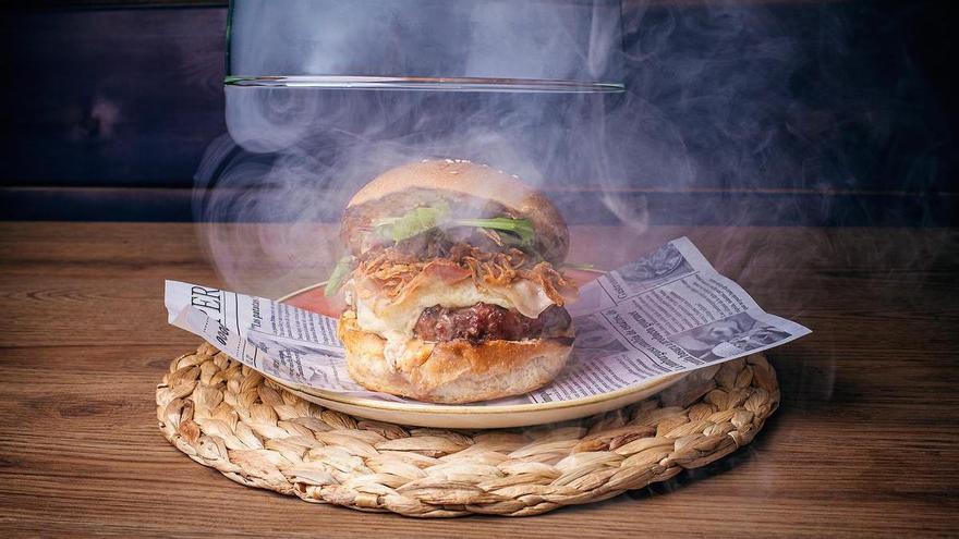 Burger de chuletón de vaca rubia gallega, la nueva hamburguesa de Apache