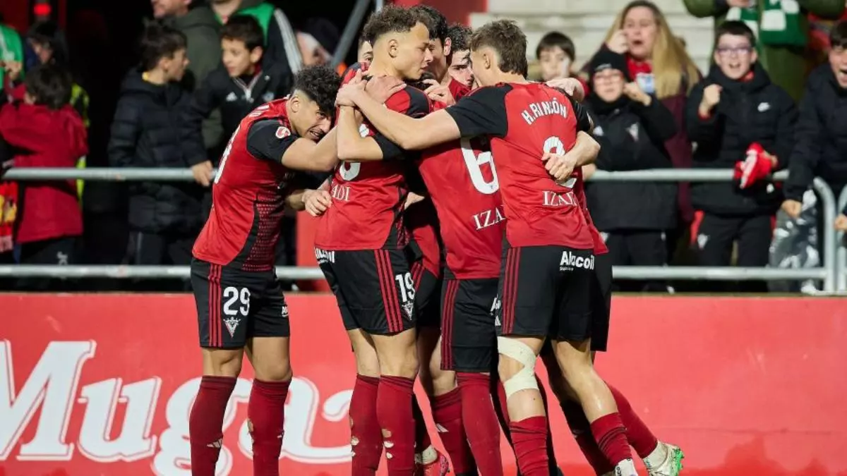 Remontada del Mirandés al Racing para seguir soñando