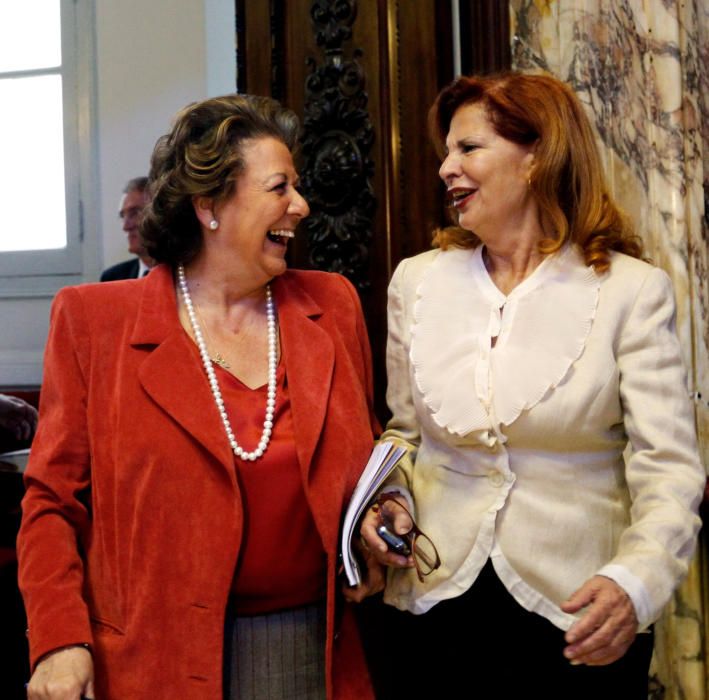 Rita Barberá y Carmen Alborch en 2011