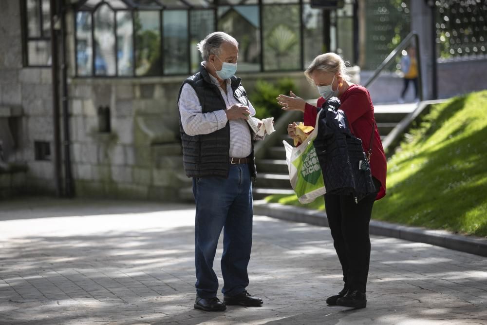 Así estaba Oviedo hoy durante el horario reservado para los mayores de 70 años y dependientes.