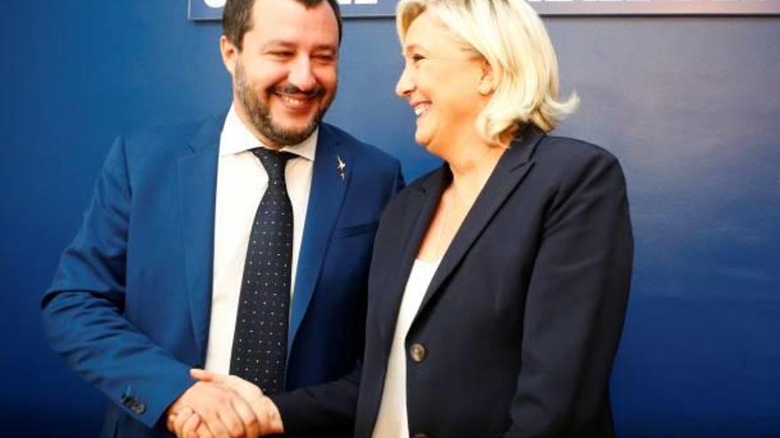 Salvini i Le Pen es van reunir ahir a Roma