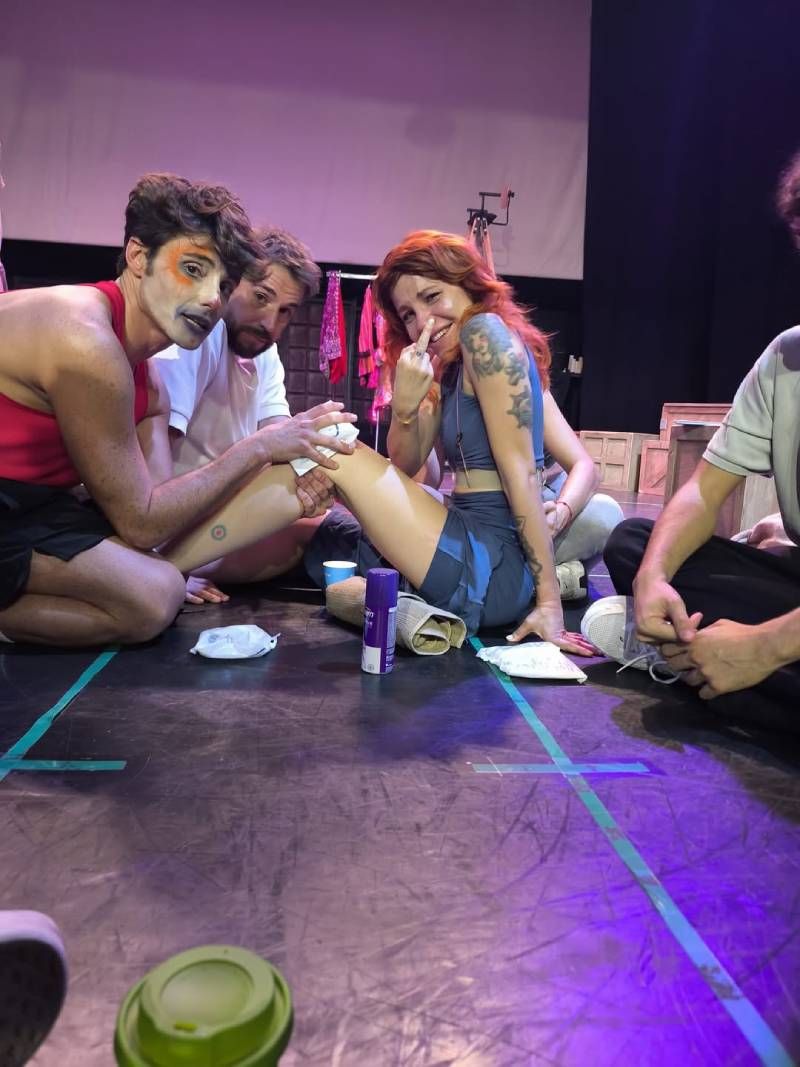 Angy se lesionó la rodilla durante los ensayos del musical 'Godspell'