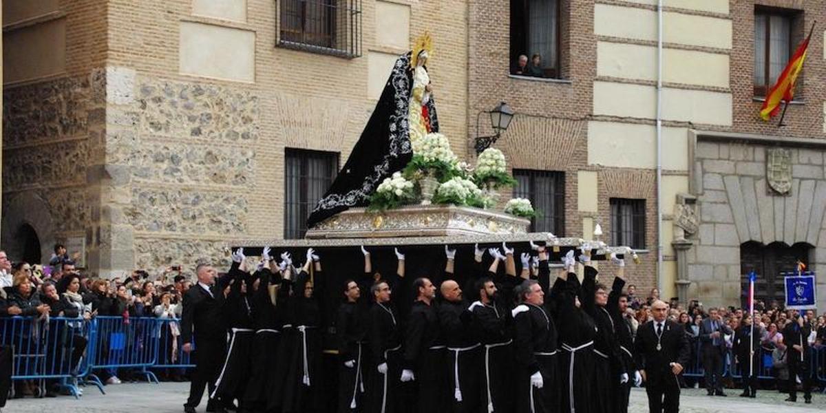 Nuestra Señora de la Soledad y Desamparo y el Cristo Yacente, en Madrid
