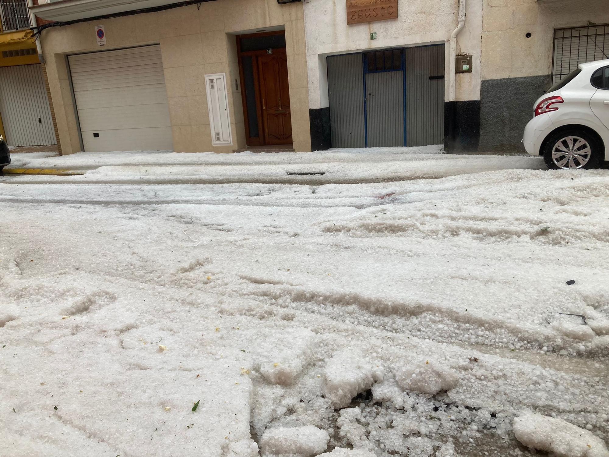 FOTOGALERÍA | Una descomunal tormenta de granizo asola el municipio de Andorra