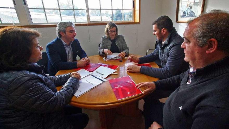 Asistentes a la reunión del comité ejecutivo de la Fundación, en la mañana de ayer. // Bernabé / Adrián Rei