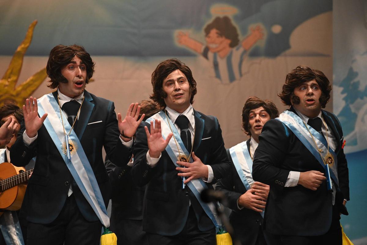 La murga De Turuta Madre en una de sus actuaciones del año pasado en el López de Ayala.