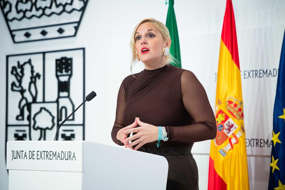 La portavoz de la Junta, Elena Manzano, este martes en rueda de prensa.