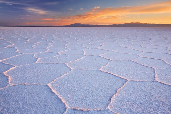 Vista del atardecer en el salar