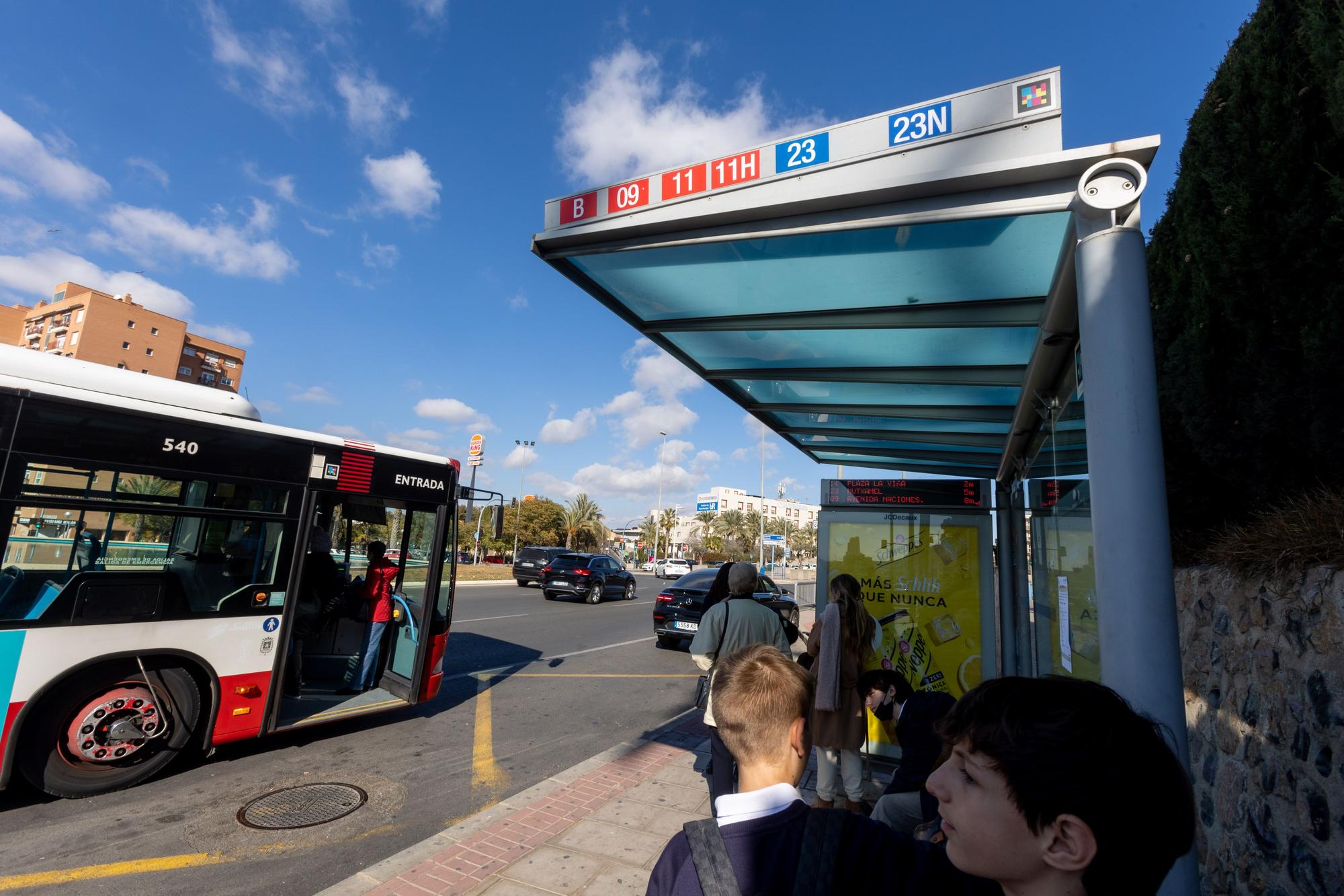 Entran en funcionamiento las nuevas líneas de autobús urbano