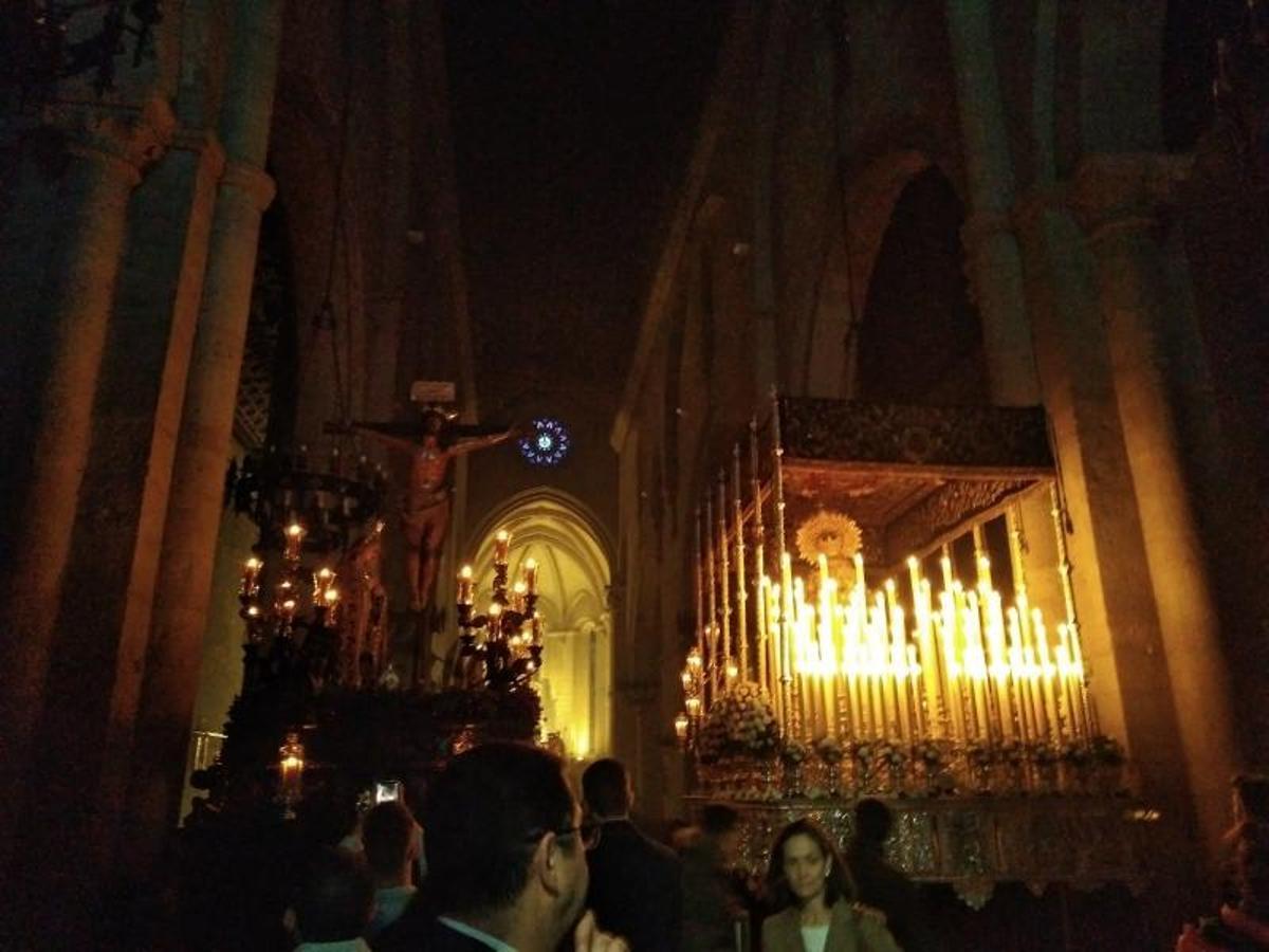 Descendimiento y Sepulcro ponen la esperanza del Viernes Santo