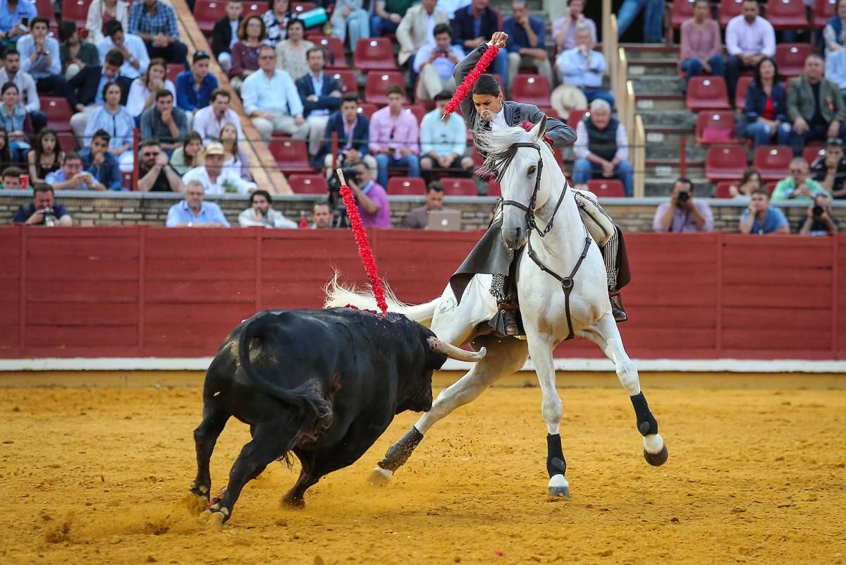 Andy Cartagena y Diego Ventura salen a hombros