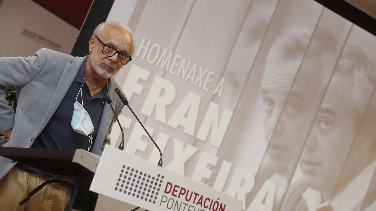 Fran Teixeira, durante su homenaje en la Diputación de Pontevedra.