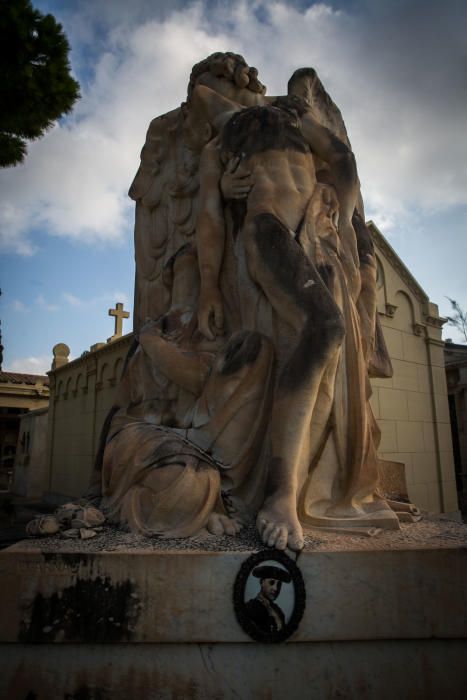 Todos los Santos: Tumbas y panteones de ilustres en el Cementerio General de València