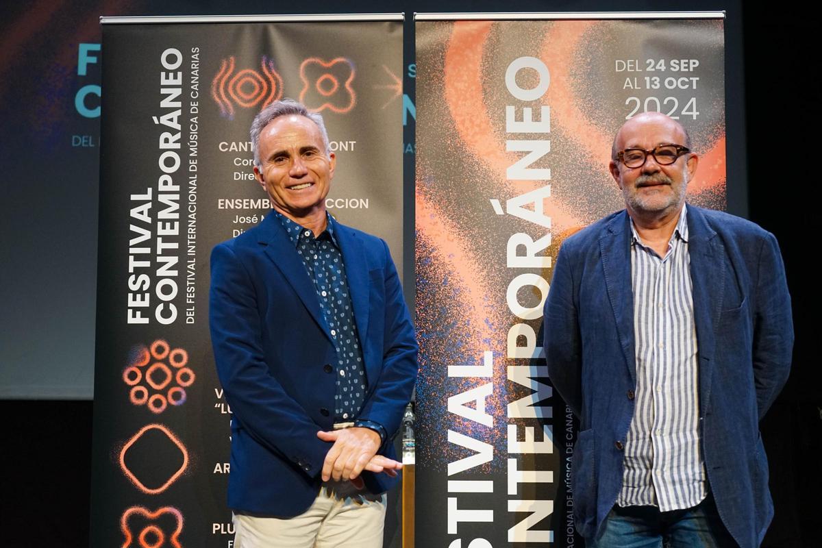 Horacio Umpiérrez, a la izquierda, durante la presentación de un festival.