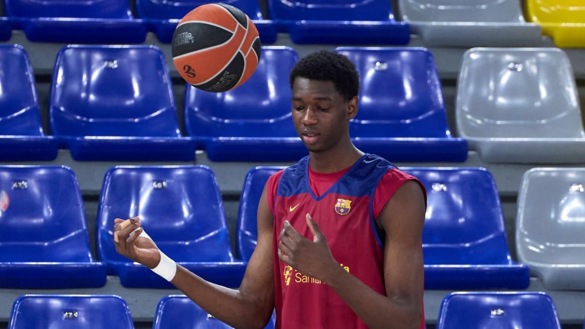 Sayon Keita, en un entrenamiento con el Barça