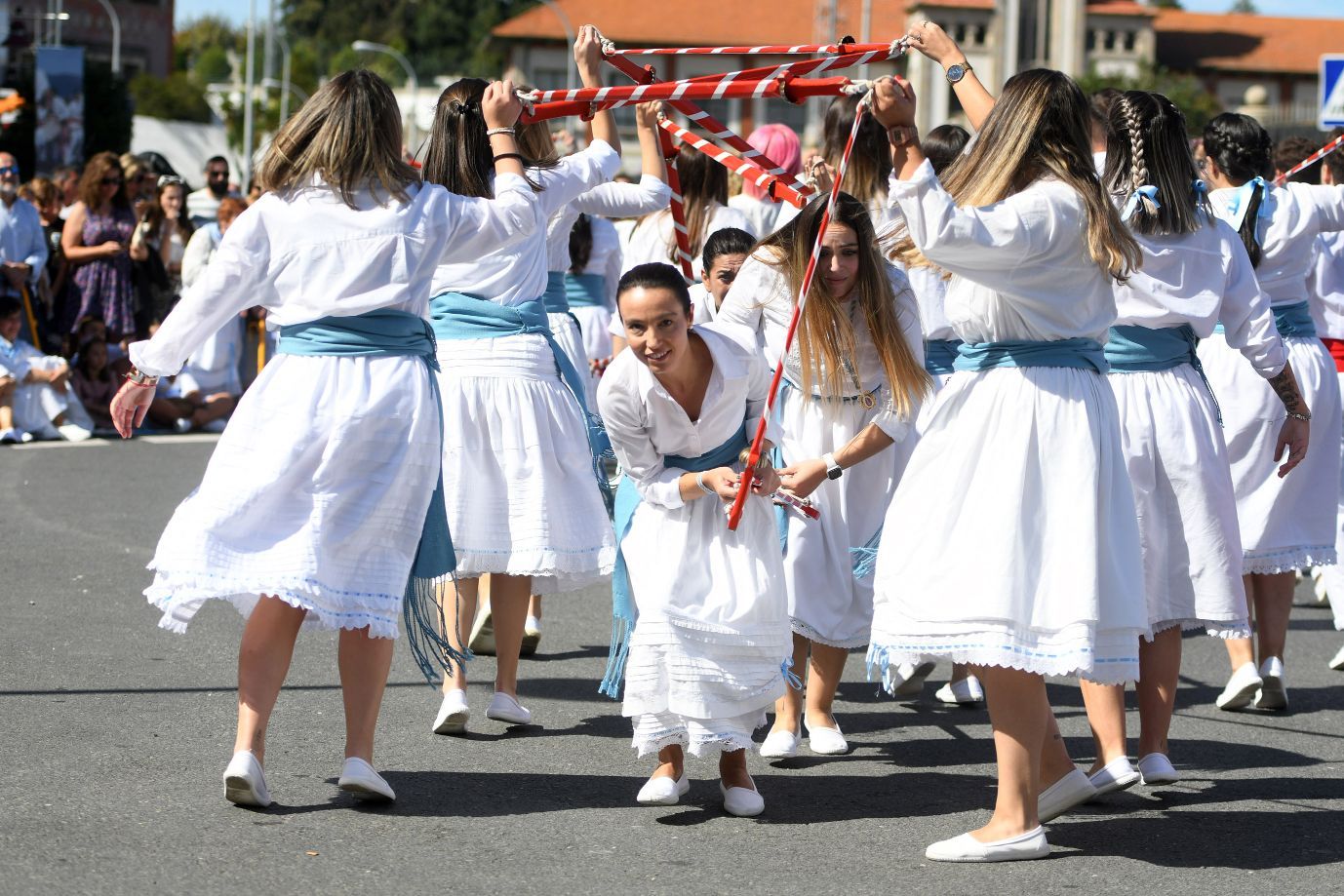 La Danza de Espadas de Marín rompe con dos años de pandemia