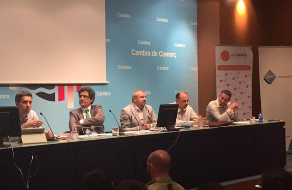 Imagen del encuentro en la Cámara de Comercio.