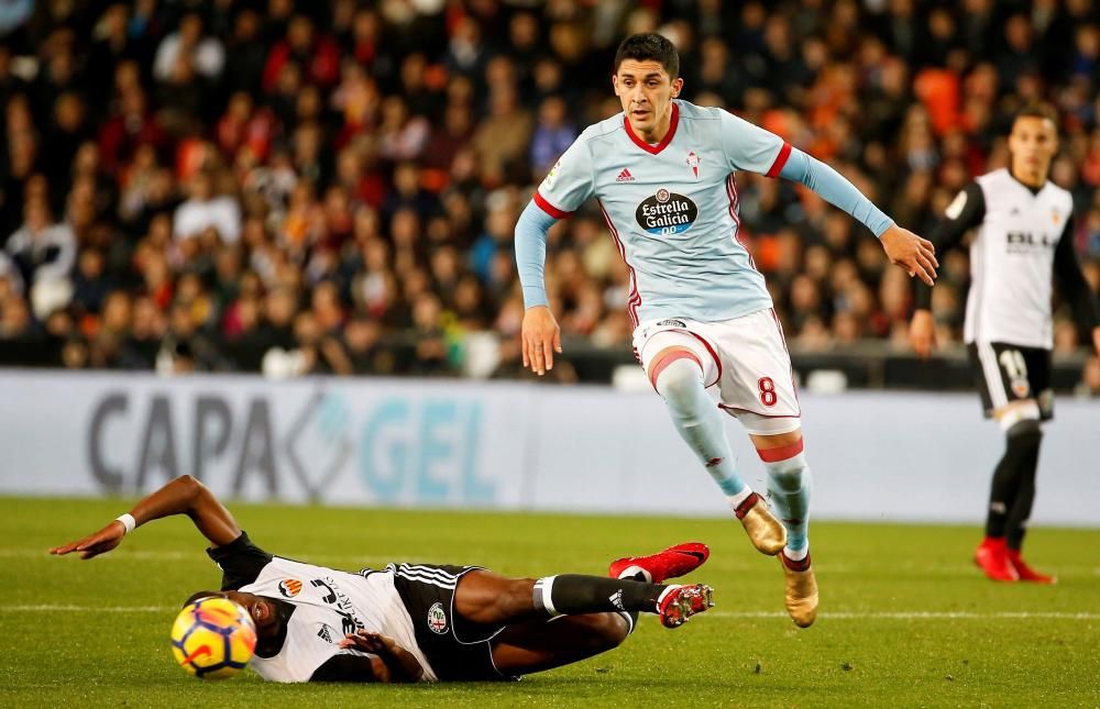 Las imágenes de la derrota del equipo celeste en Mestalla.