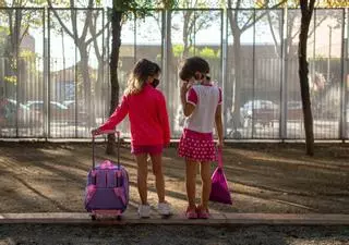 Pediatras a favor del fin de las mascarillas en los patios: "Los niños ganarán en salud mental"